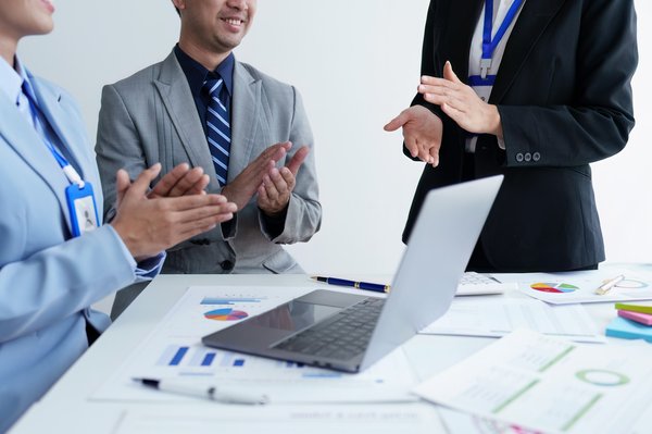 Décryptage des statistiques IA: tendances 2024